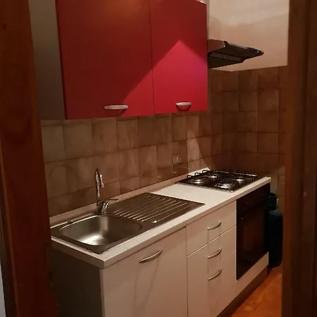 Silomb Apartament *